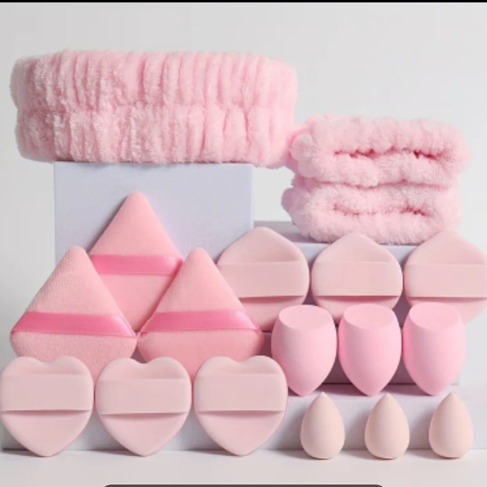 Pink Spa & Makeup Applicator Set - 18 Piece Essential Beauty Kit